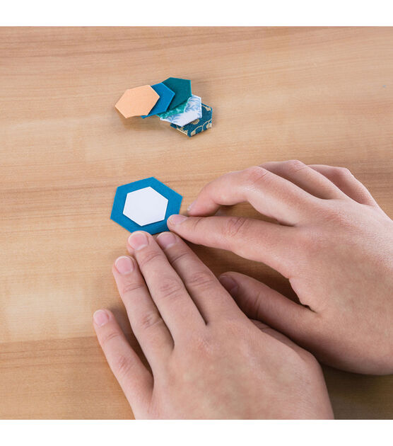 Fiskars 1'' Squeeze Punch & Acrylic Template Hexagon, , hi-res, image 5