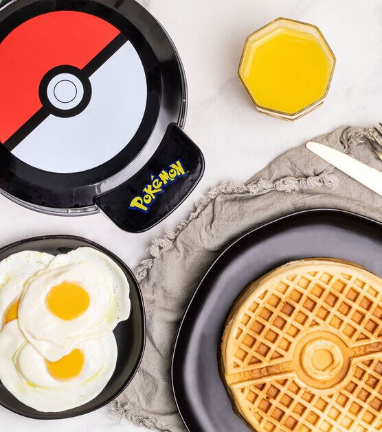 Uncanny Brands Pokémon Waffle Maker, , hi-res, image 4