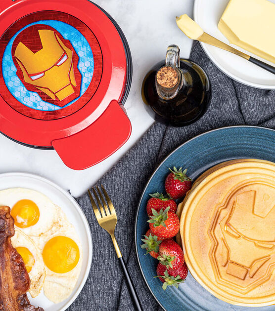 Uncanny Brands Marvel Iron Man Waffle Maker, , hi-res, image 6