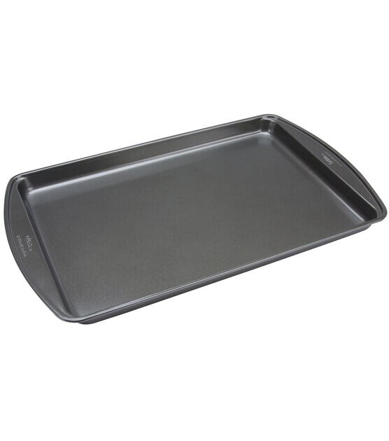 Wilton Bake It Better Steel Non-Stick Extra Large Cookie Sheet, 13 x  20-inch