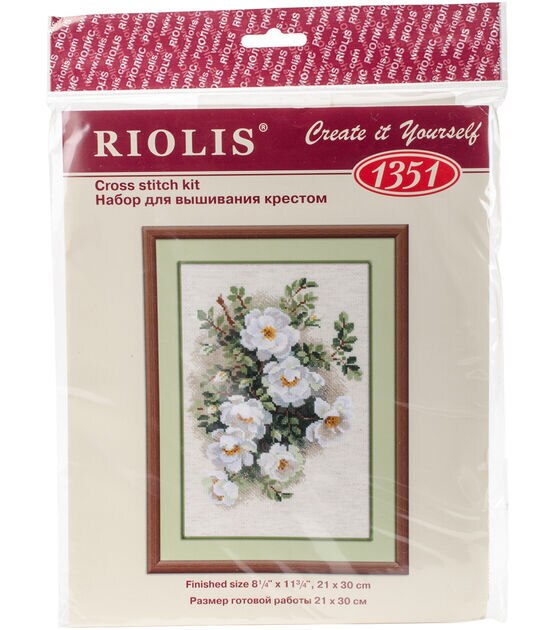 RIOLIS 8" x 12" White Briar Counted Cross Stitch Kit