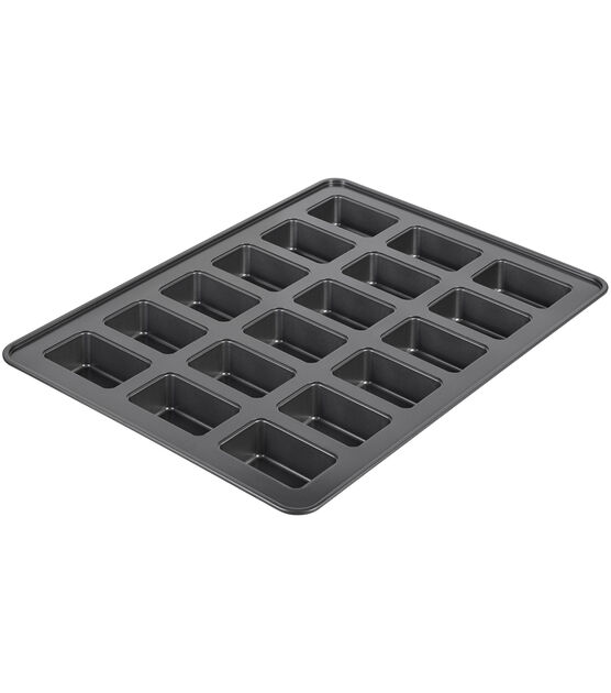 Wilton Recipe Right 4 Cavity Mini Loaf Pan, Baking Pans, Household