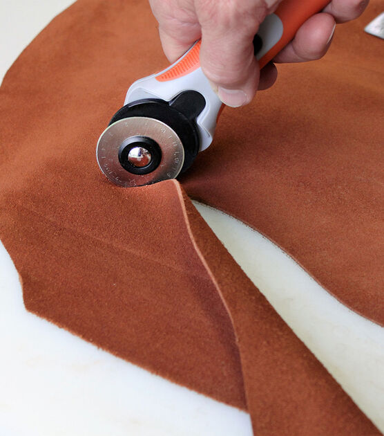Realeather Crafts Leather Rotary Cutter, , hi-res, image 4
