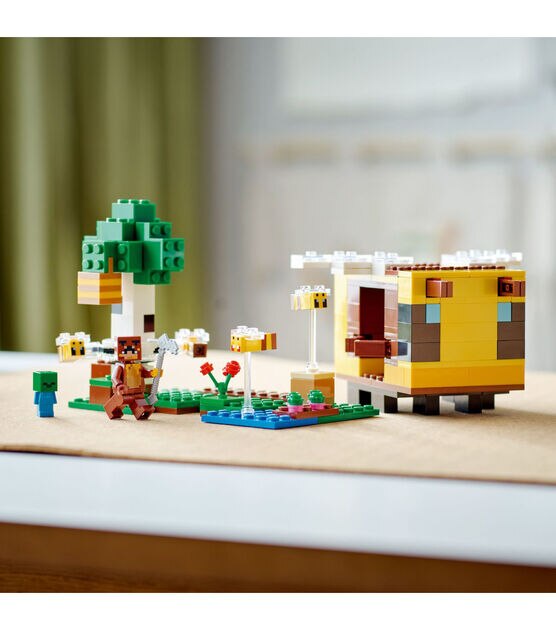 LEGO Minecraft The Bee Cottage 21241 Set, , hi-res, image 7