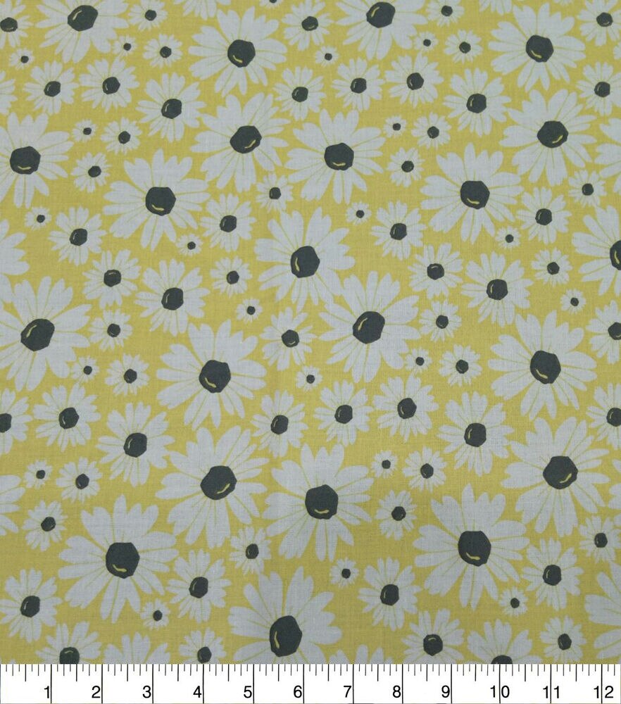 Daises Quilt Cotton Fabric by Quilter's Showcase, Yellow, swatch