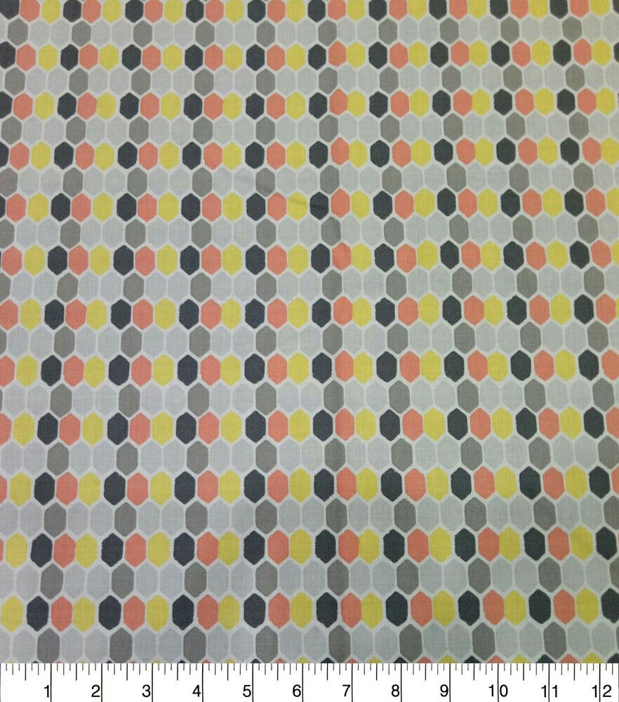 Honeycomb Quilt Cotton Fabric by Quilter's Showcase, Yellow Gray, swatch