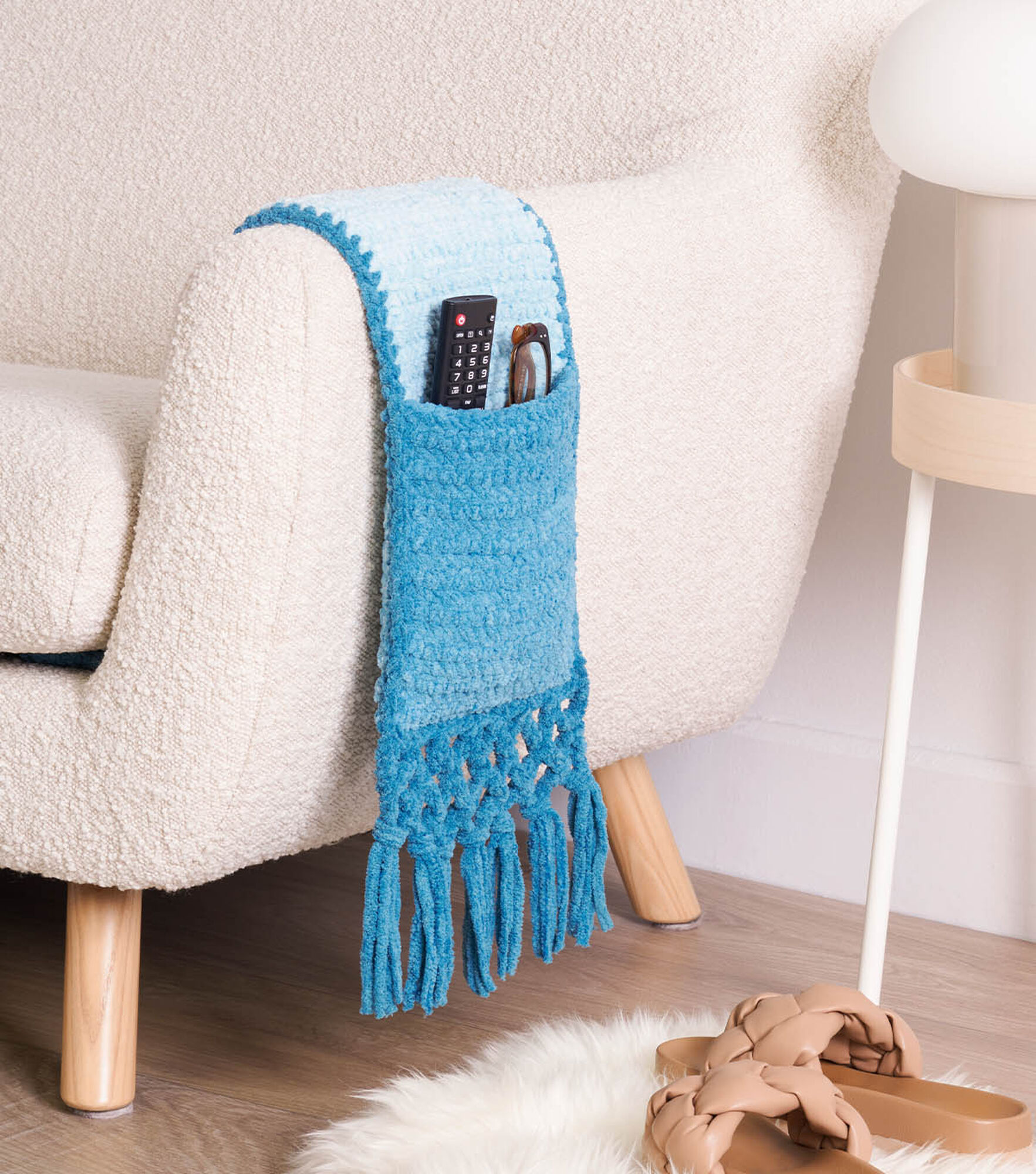 Bernat Perfect Phasing Crochet Slim Sofa Caddy