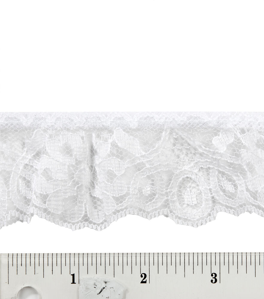 1 5/8'' Daisy Loop Lace, White, swatch