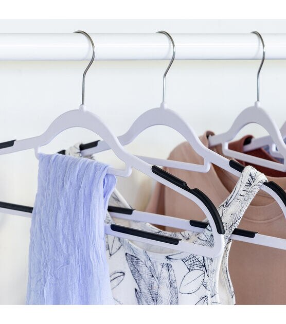 Plastic Hangers, 2 Type Available Non-slip & Durable Clothes