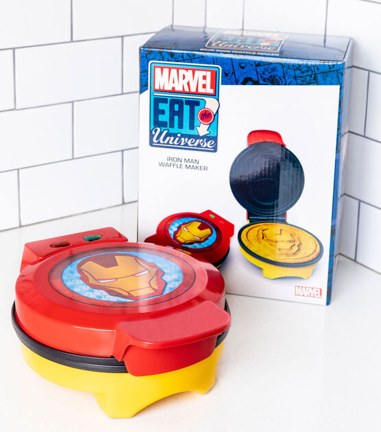 Uncanny Brands Marvel Iron Man Waffle Maker, , hi-res, image 3