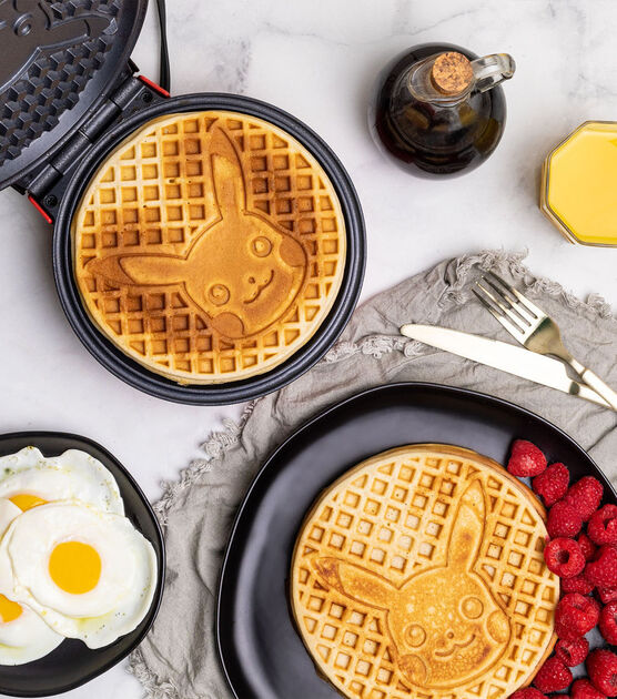 Uncanny Brands Pokémon Pikachu Waffle Maker, , hi-res, image 5