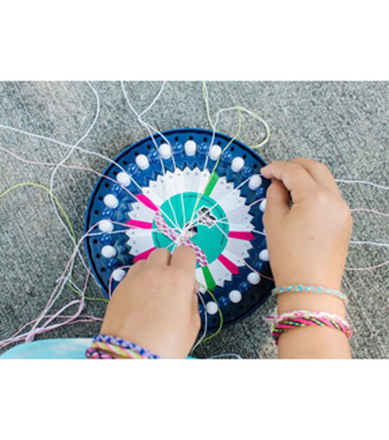 Choose Friendship, Bracelet Maker, 20 Pre-Cut Threads (Craft Kit / Kids Jewelry) - Blue
