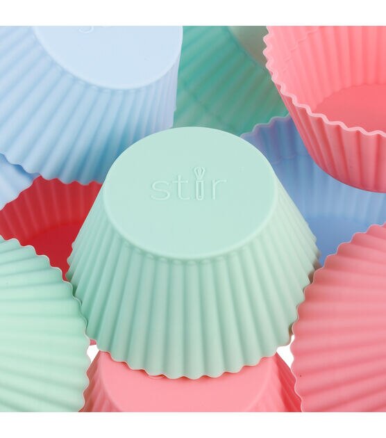  Wilton Round Silicone 12 Count Baking and Craft Cups, Pastel:  Reusable Baking Cups: Home & Kitchen