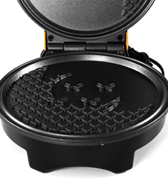 Uncanny Brands Dragon Ball Z Waffle Maker, , hi-res, image 8