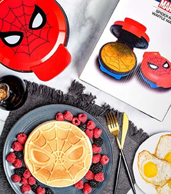 Uncanny Brands Marvel Spiderman Waffle Maker, , hi-res, image 5