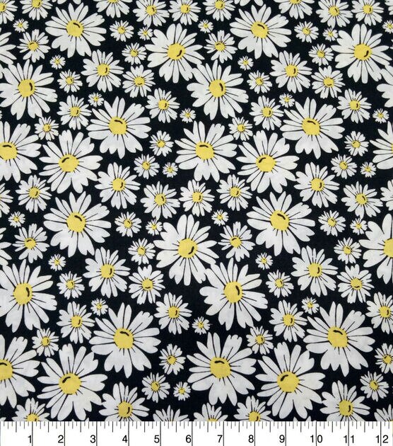 Daises Quilt Cotton Fabric by Quilter's Showcase, , hi-res, image 1