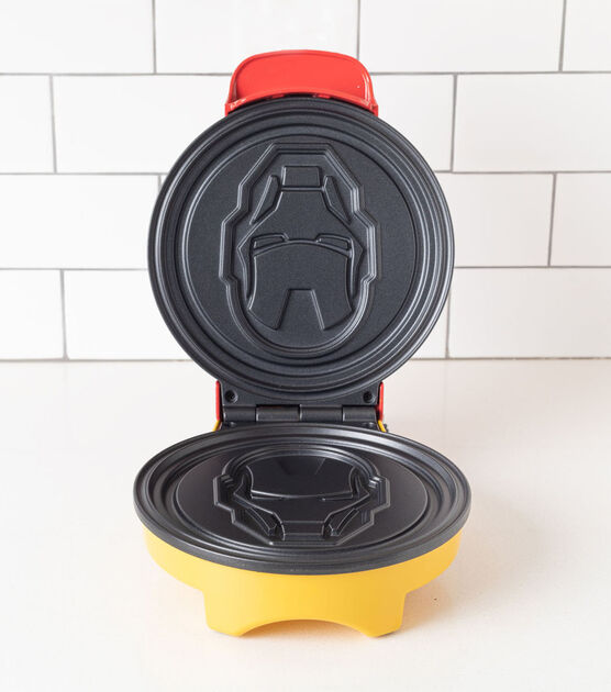 Uncanny Brands Marvel Iron Man Waffle Maker, , hi-res, image 2