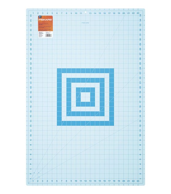 Fiskars 24"x36" Fashion Cutting Mat