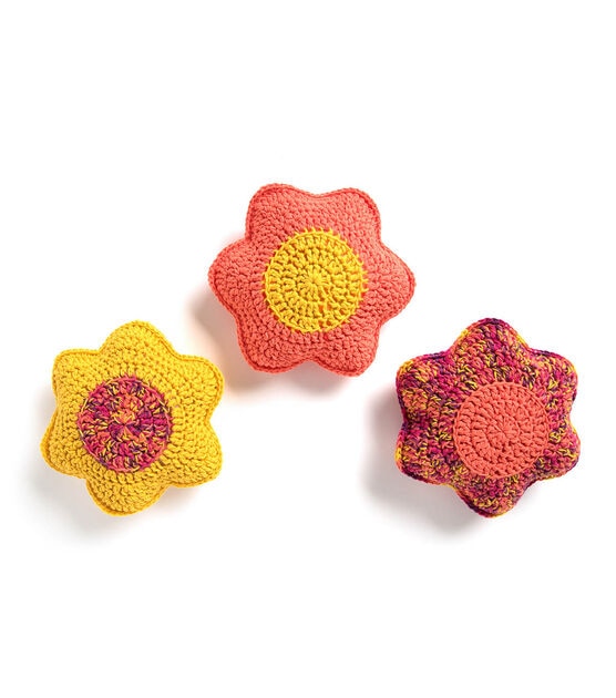 Crochet Petal Pillow, image 2