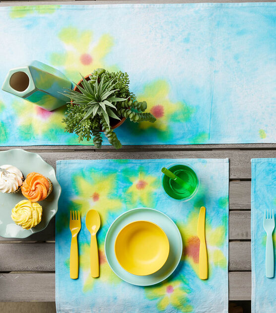 Fabric Dyed Table Runner and Napkins