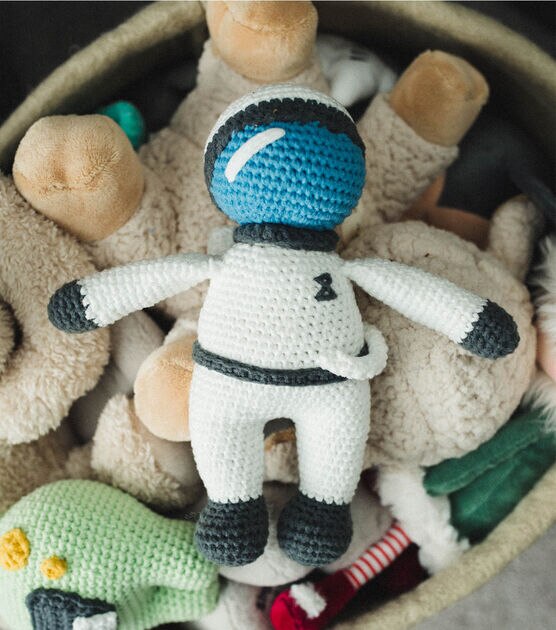 Crochet your own Astronaut KIT