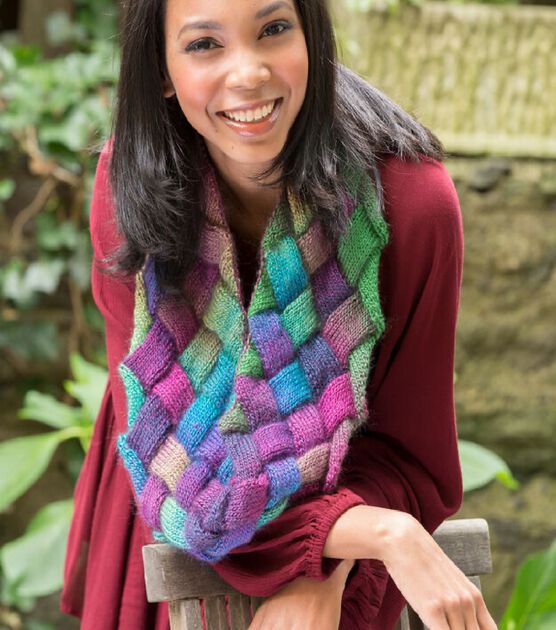 How To Make A Red Heart Entrelac Knit Cowl, image 2