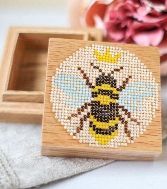 Diamond Dotz Queen Bee Design