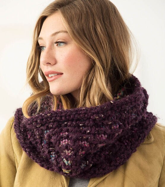 Wool-Ease Thick & Quick Gridded Cowl