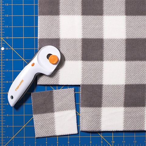 No Sew Throw Fleece Kits – Fabrics 'N Crafts Canada