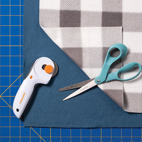 No Sew Throw Fleece Kits – Fabrics 'N Crafts Canada