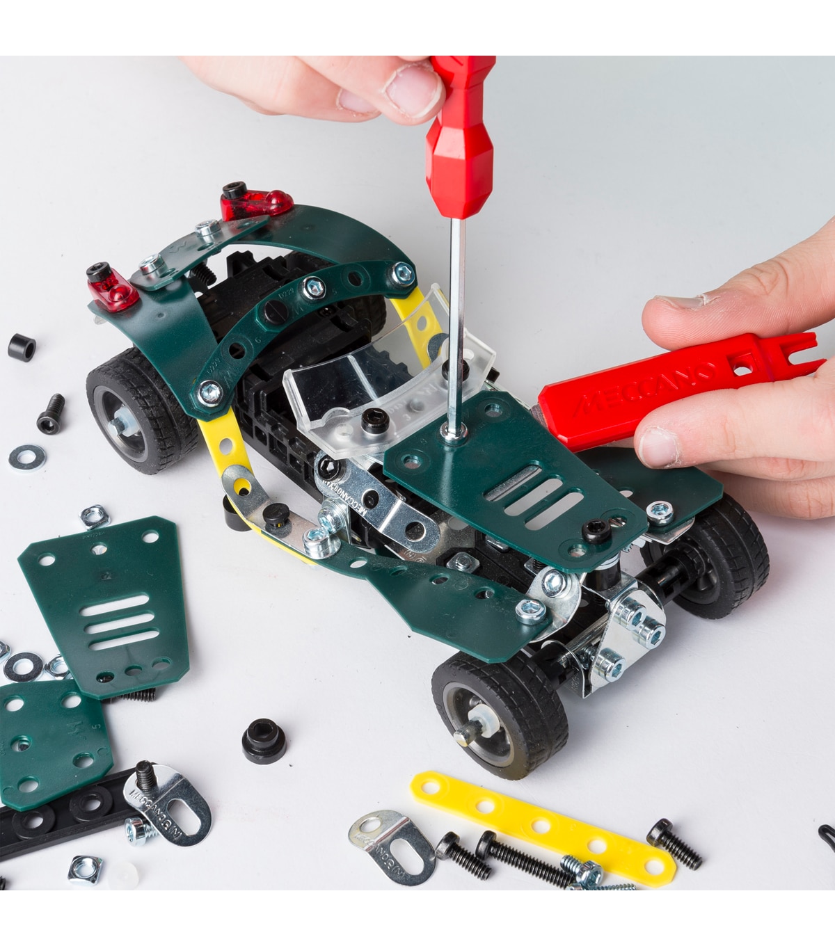 兼具教育和細節的超狂玩具！英國最大玩具商 Meccano 推出的組裝商品是家長必備良物～