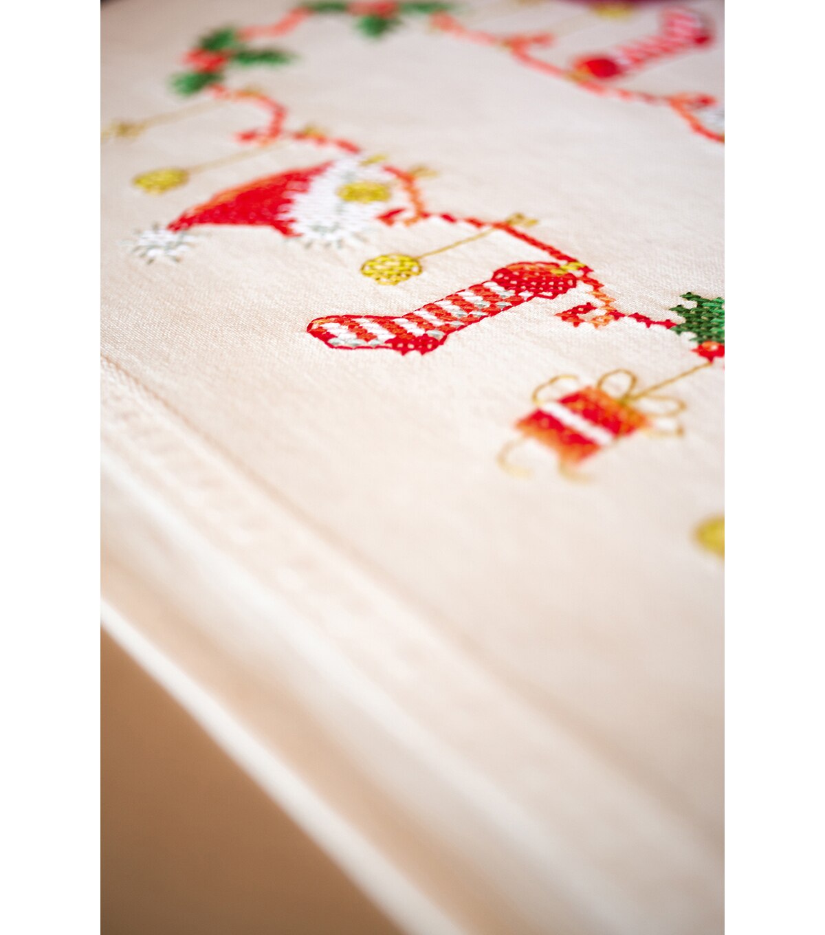 Vervaco Table Runner Stamped Cross Stitch Kit 16 X40 Christmas