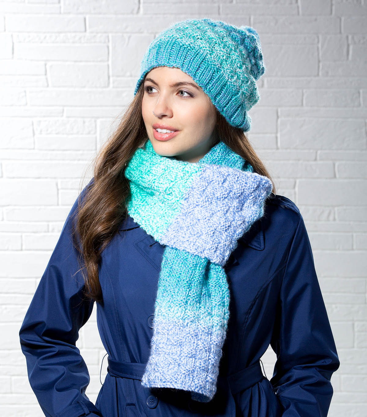 How to tie a perfectly fitting body to the scarf. A detailed description of the process of knitting a scarf-shirt with knitting needles How to tie a perfectly fitting body to the scarf. A detailed description of the process of knitting a scarf-shirt with knitting needles