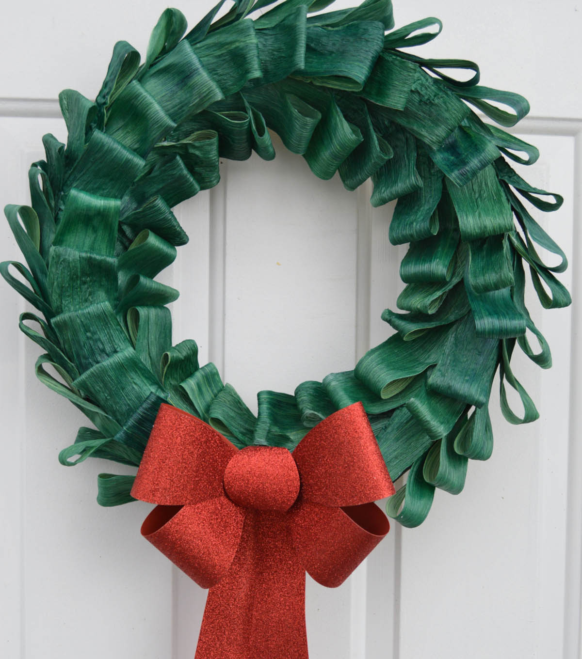 How To Make A Dyed Christmas Corn Husk Wreath Joann